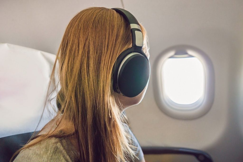 How to Listen to Spotify on Airplane Mode with/without Premium